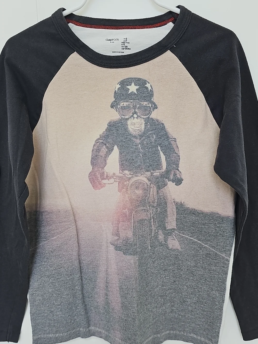 Gap Kids Black & Tan Monkey on Motorcycle Long Sleeve Raglan Tee Boys Sz S 6-7